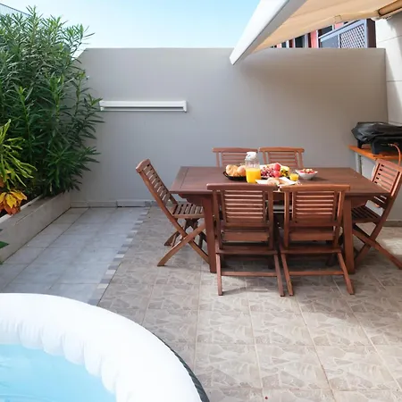 بيت للعطل Haus Mit 2 Pools Und Jacuzzi
