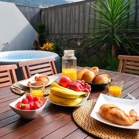 Haus Mit 2 Pools Und Jacuzzi 別荘